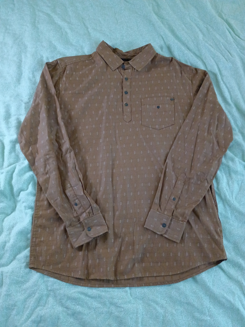 RARE DC Skateboarding Chris Cole Button Henley Shirt